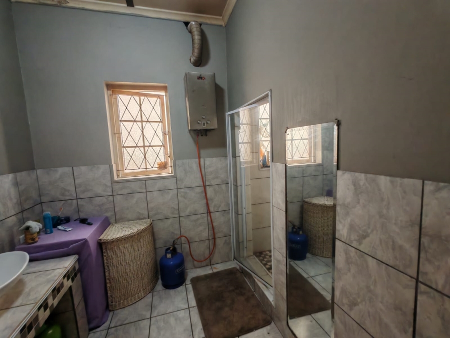 8 Bedroom Property for Sale in Sydenham Eastern Cape